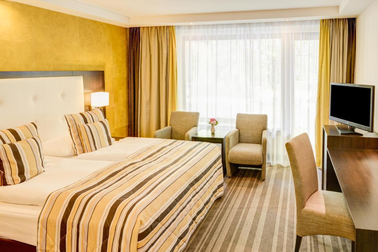 Hotel Moers Van Der Valk ภายนอก รูปภาพ
