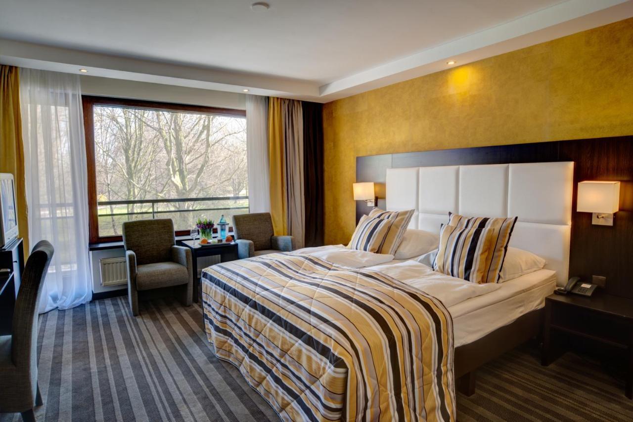 Hotel Moers Van Der Valk ภายนอก รูปภาพ