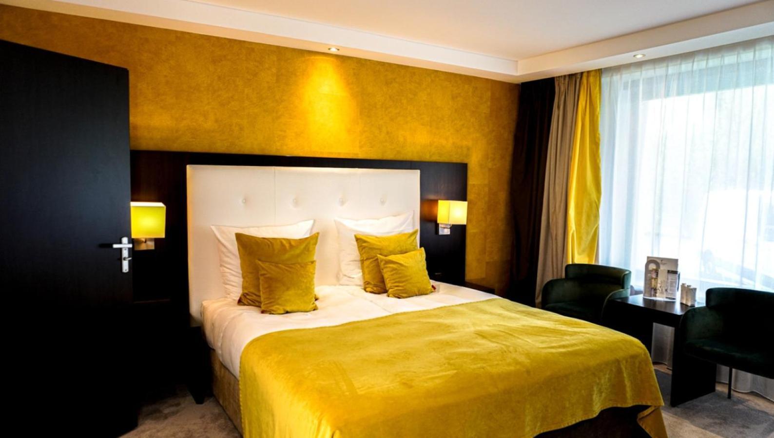 Hotel Moers Van Der Valk ภายนอก รูปภาพ