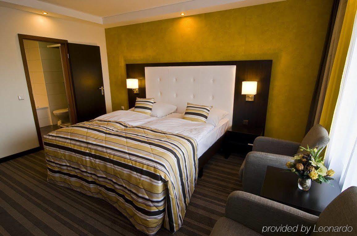 Hotel Moers Van Der Valk ภายนอก รูปภาพ